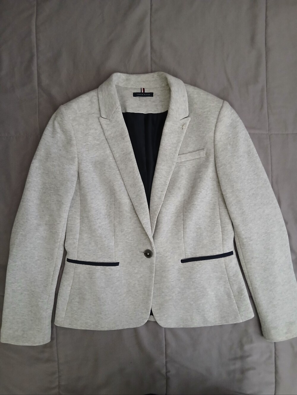 Tommy Hilfiger Light Gray Blazer with navy accents, size 10.